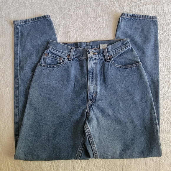 90s Vintage Levis 550 Relaxed Tapered Mom Jean - Picture 6 of 11